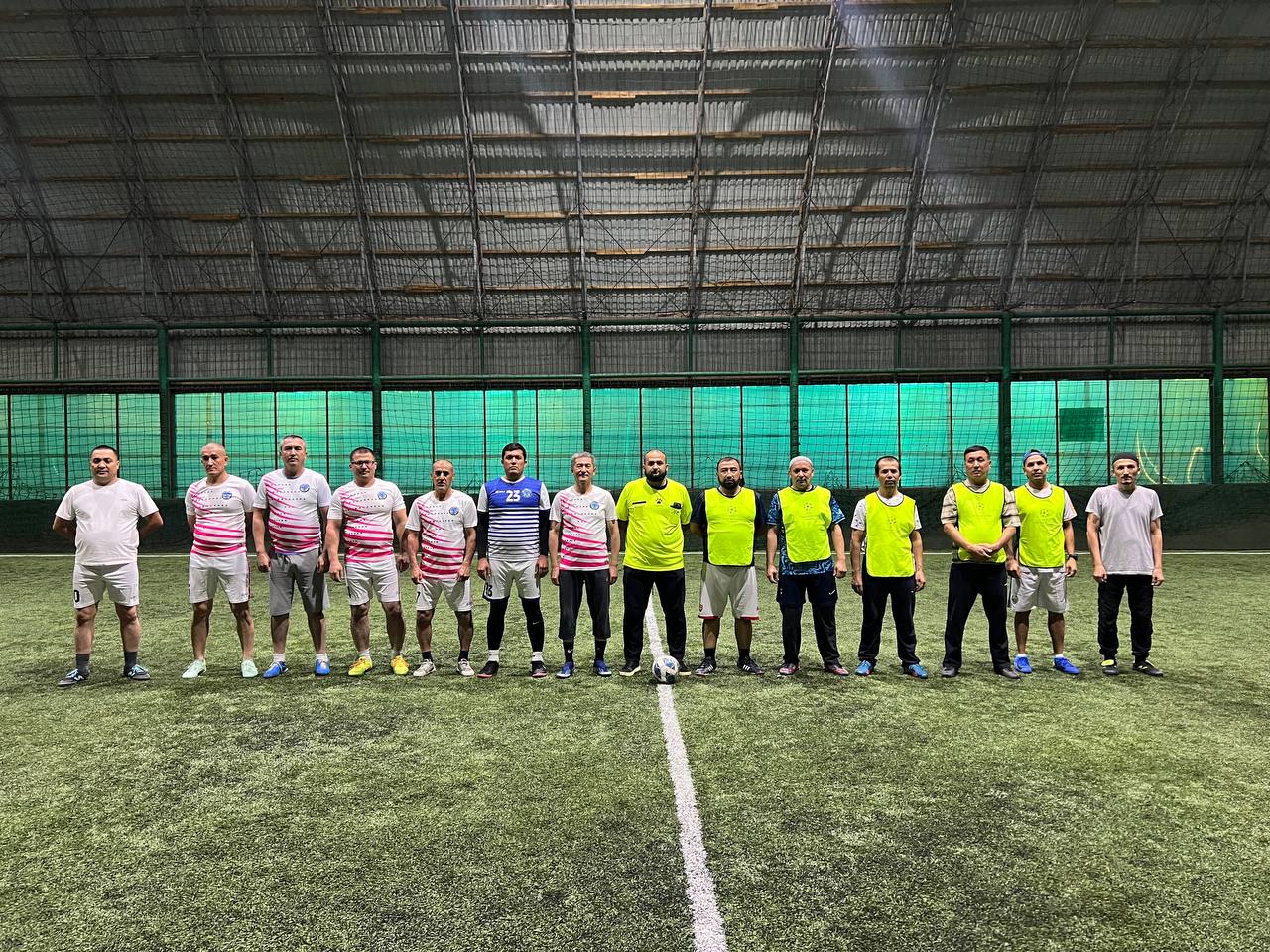 ISHDAGI TAJRIBALILAR SPORT MAYDONIDA KURASHDILAR 4